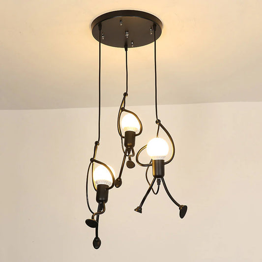 Taklampa formad som klättrande figurer