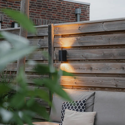 Modern rektangulär vägglampa