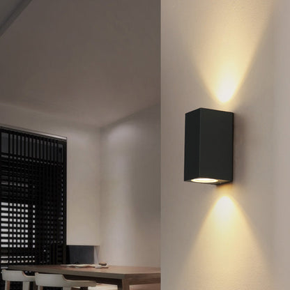 Modern rektangulär vägglampa